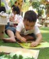 Sự cố gắng của cô và bé