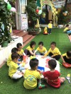 Bé vui khỏe, cô hạnh phúc
