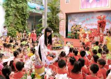 Cùng phá cỗ trung thu