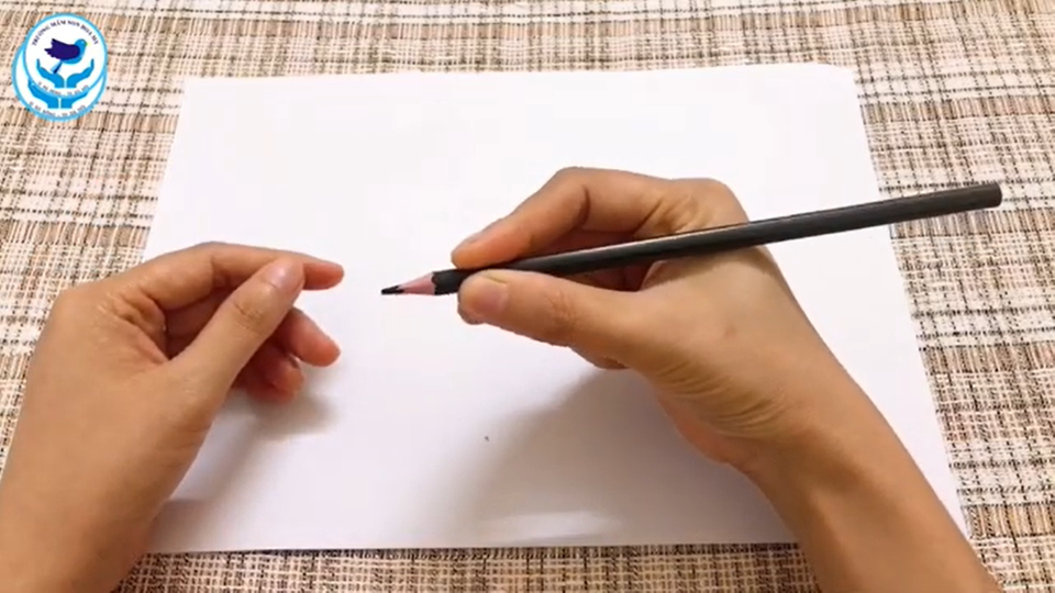 Tư thế ngồi và cầm bút đúng cách