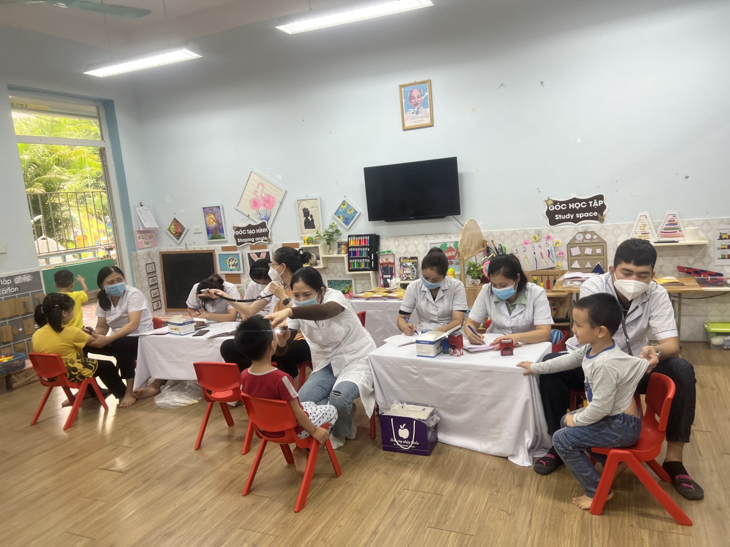 KHÁM SỨC KHỎE ĐỊNH KỲ ĐẦU NĂM CHO CÁC BÉ YÊU